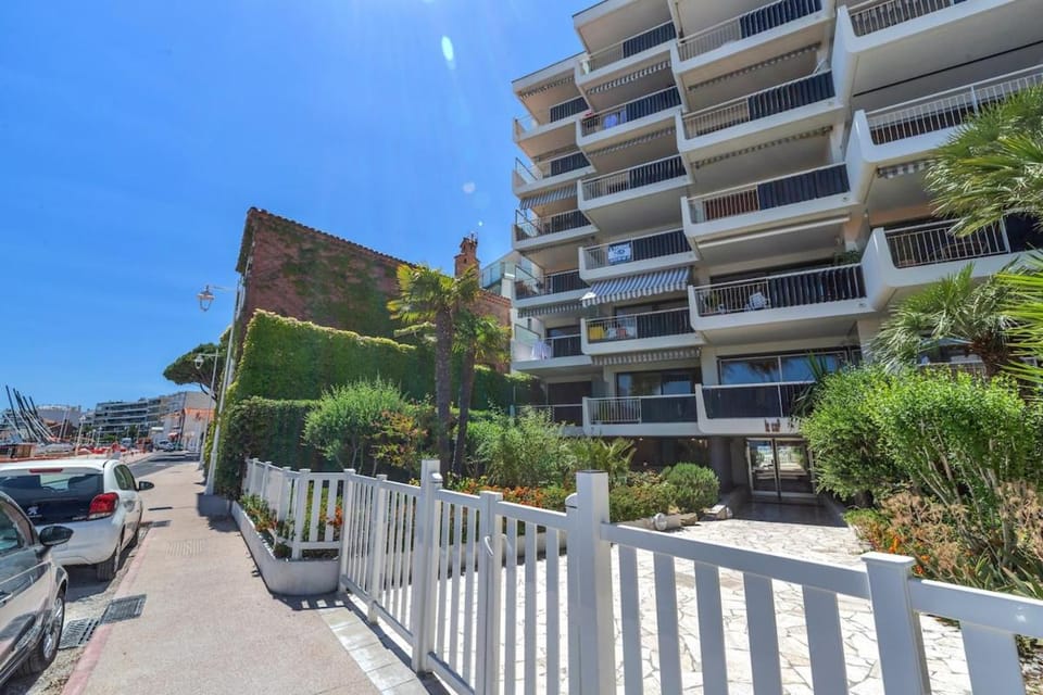 Palm Beach SEA Cannes Apartment in Cannes