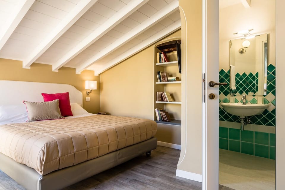 Bed, Bathroom, Bedroom