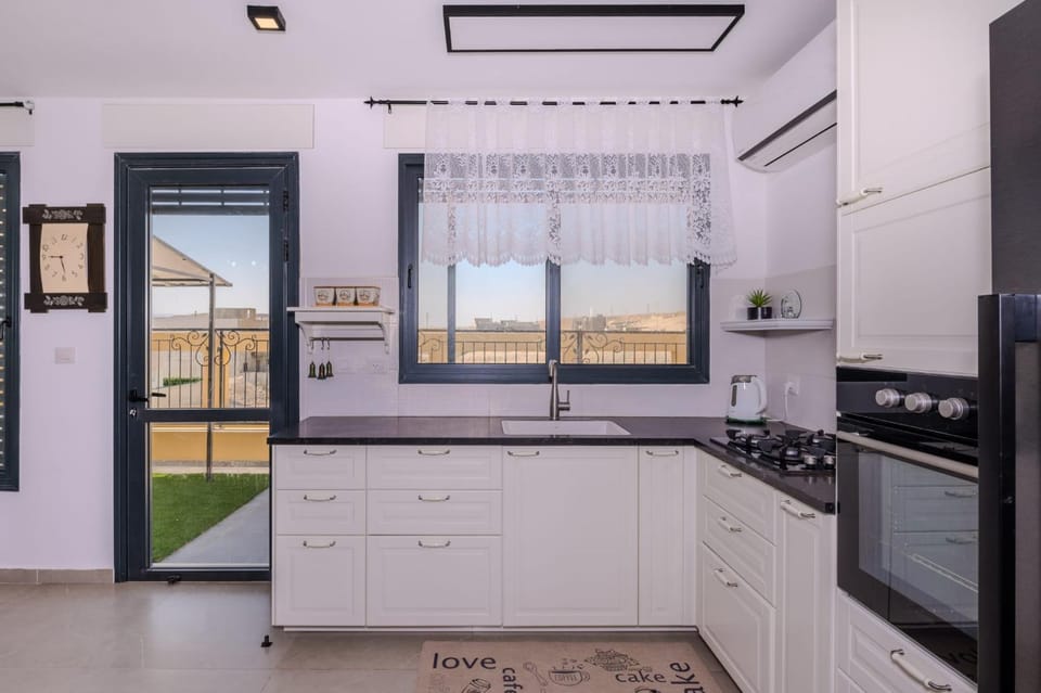 זוהר במדבר וילה בים המלח House in South District
