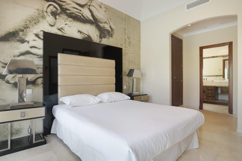 Living room, Bedroom