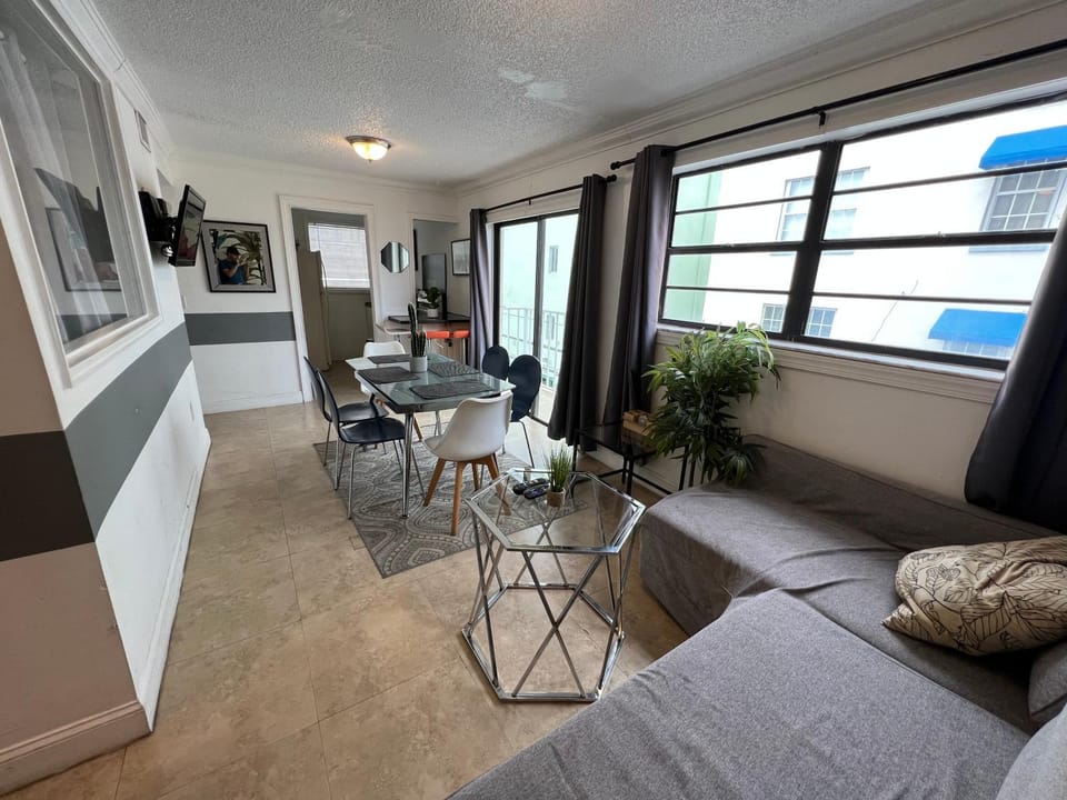 Living room, Dining area