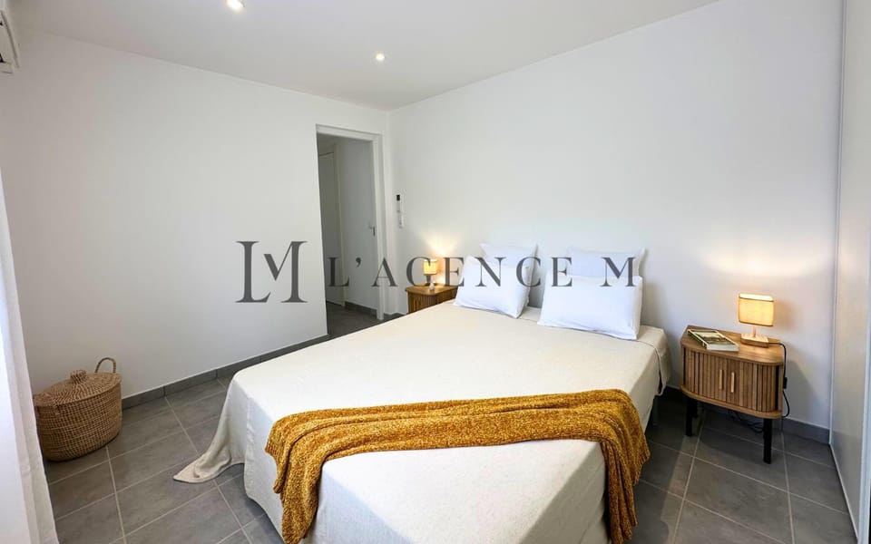 Appartement Petru - Spacieux, climatisé, grandes terrasses & parking, plage 200m Apartment in Monticello