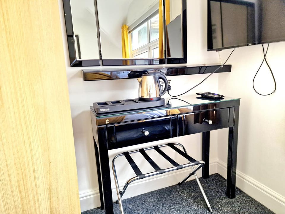 Sweet Rose Guest House Room 1 Bed and Breakfast in Oxford