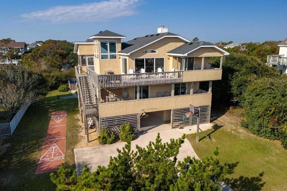 New Listing 3 Mins to Beach Pool Shuffleboard House in Corolla