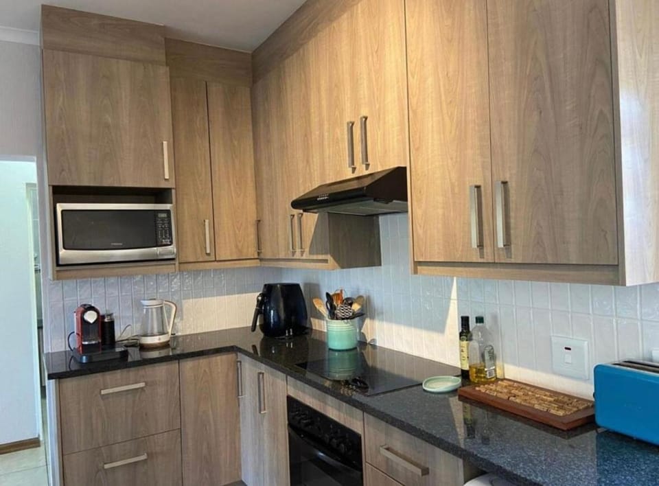 Regal Retreat Apartment in Sandton