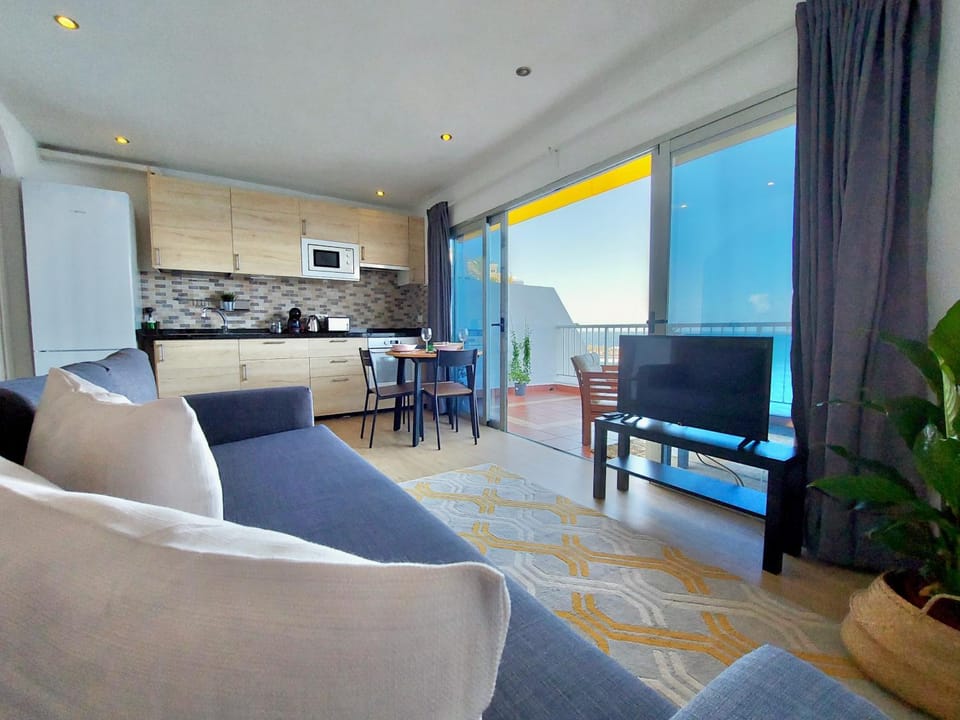 Communal lounge/ TV room, TV and multimedia, Living room