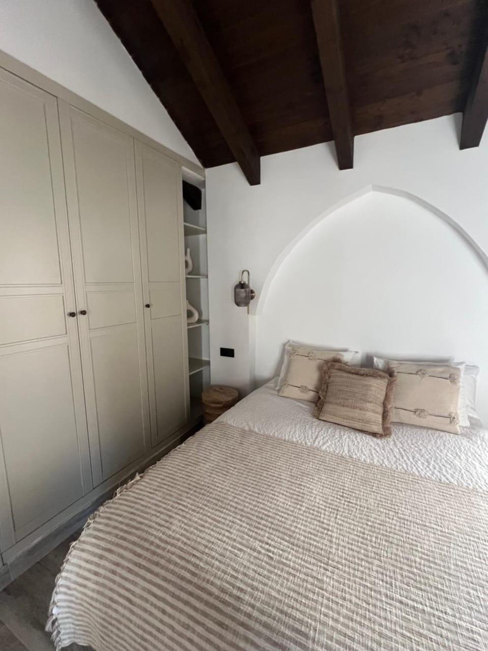 Bed, Bedroom, wardrobe