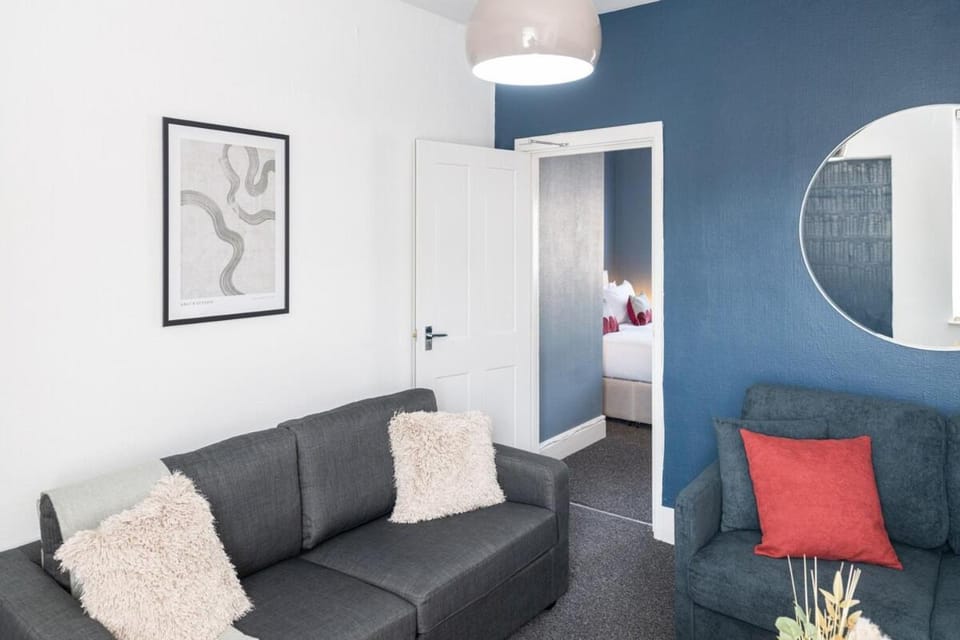 Mortimer Mews 2BR House Bed and Breakfast in Cardiff