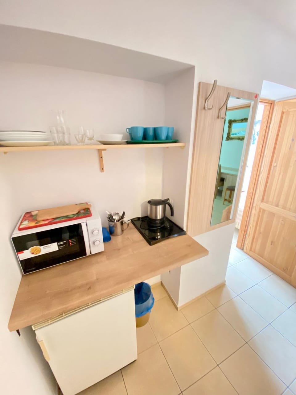 Kitchen or kitchenette