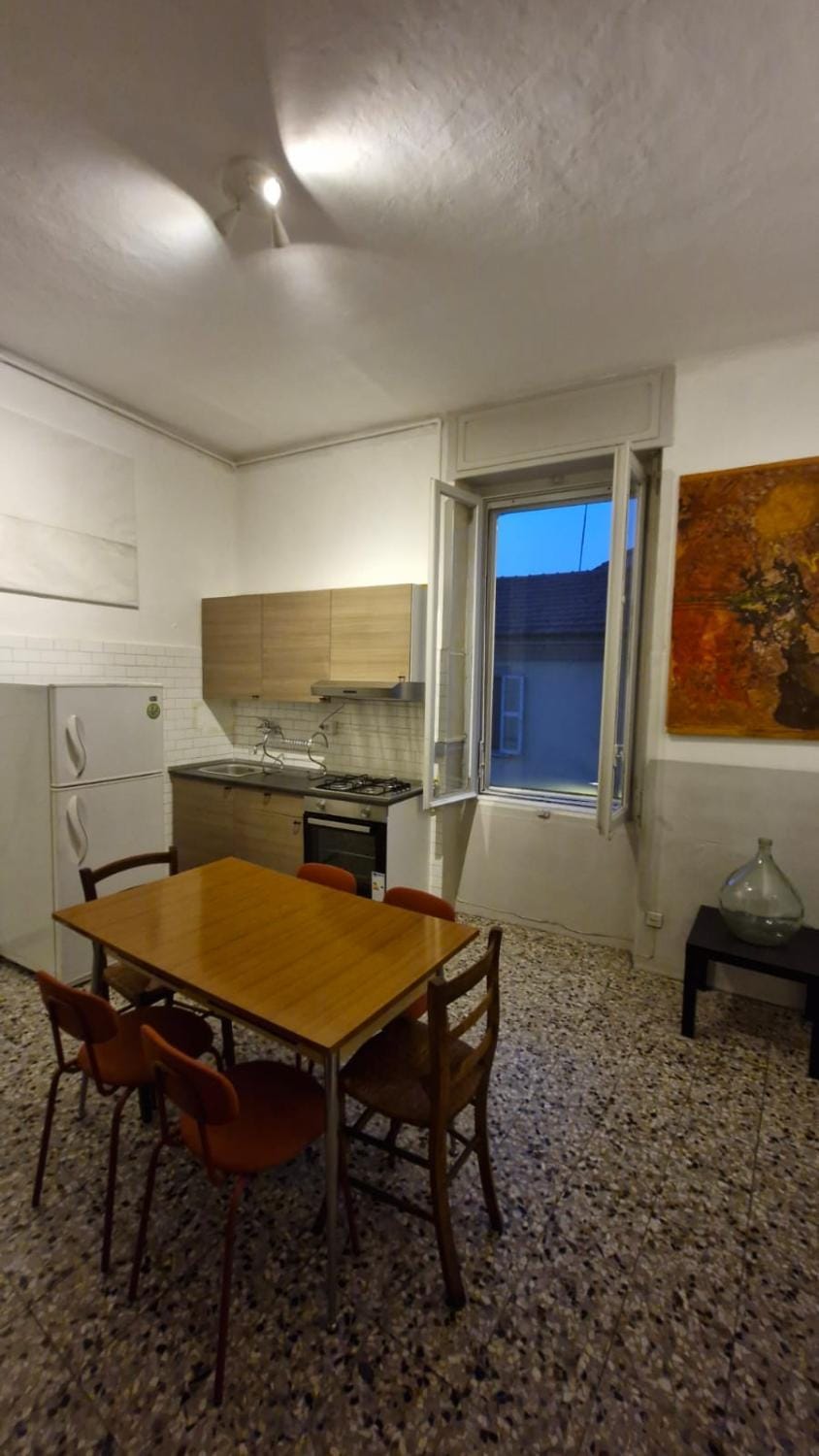 INTERO-CENTROstoricoOSPEDALE-120m2-TWOroons-ParcheggiaGratisVicino-parking free close Apartment in Alessandria