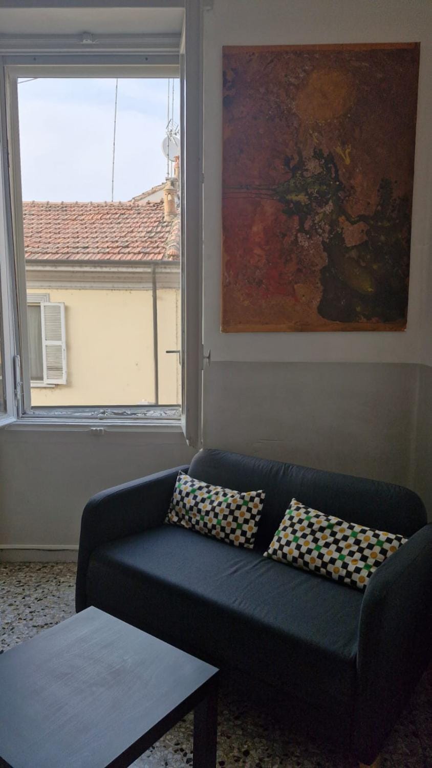 INTERO-CENTROstoricoOSPEDALE-120m2-TWOroons-ParcheggiaGratisVicino-parking free close Apartment in Alessandria