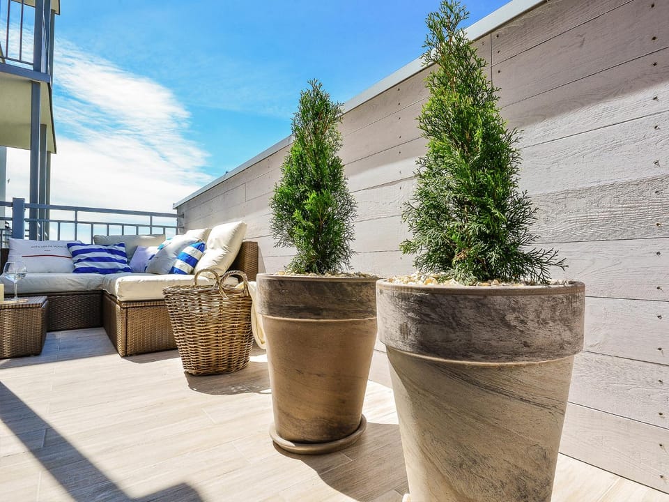 Balcony/Terrace, Decorative detail