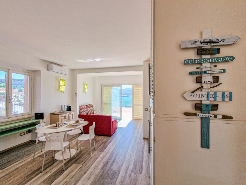 Property building, Living room