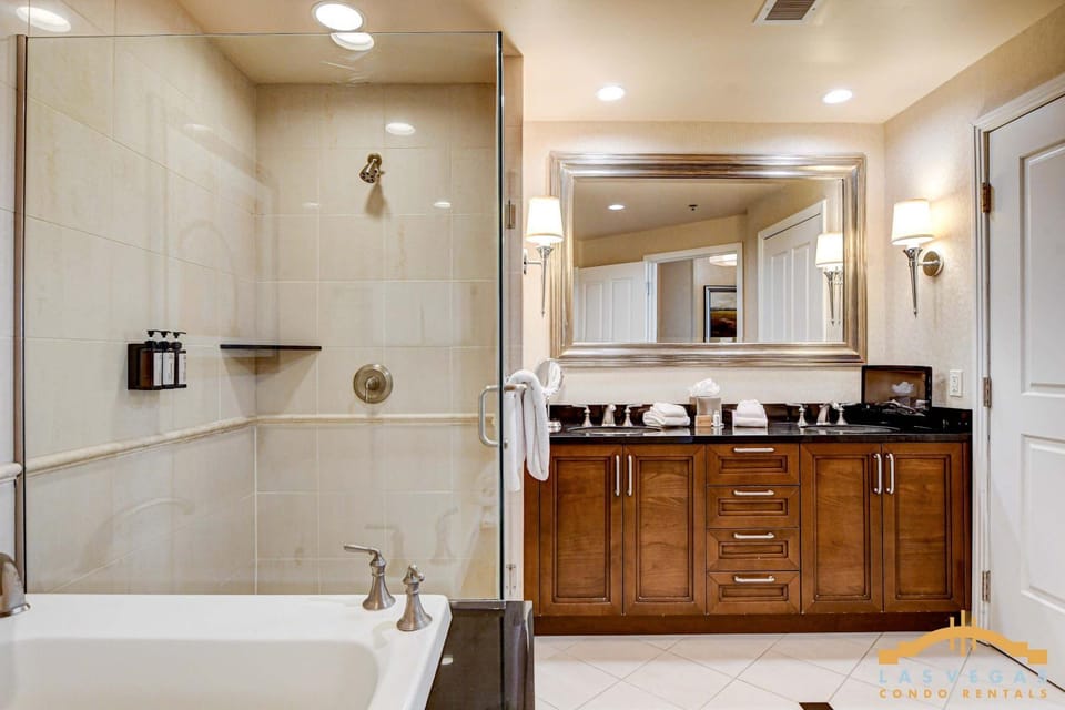 MGM Signature-22-604 Jacuzzi Studio House in Las Vegas Strip