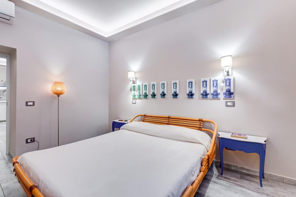 Bed, Photo of the whole room, Bedroom, air conditioner