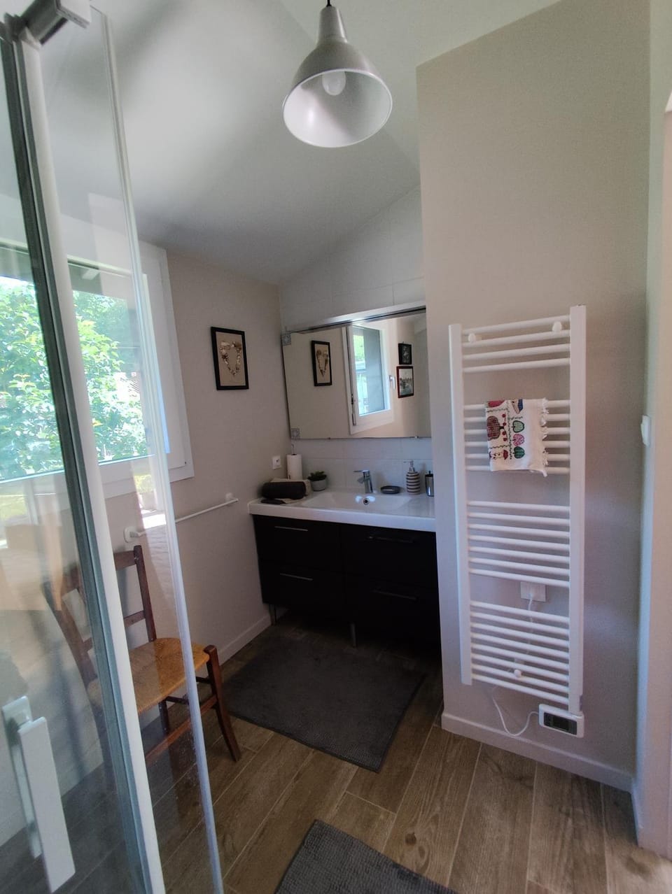 Bathroom, Internal: Not applicable to any particular room