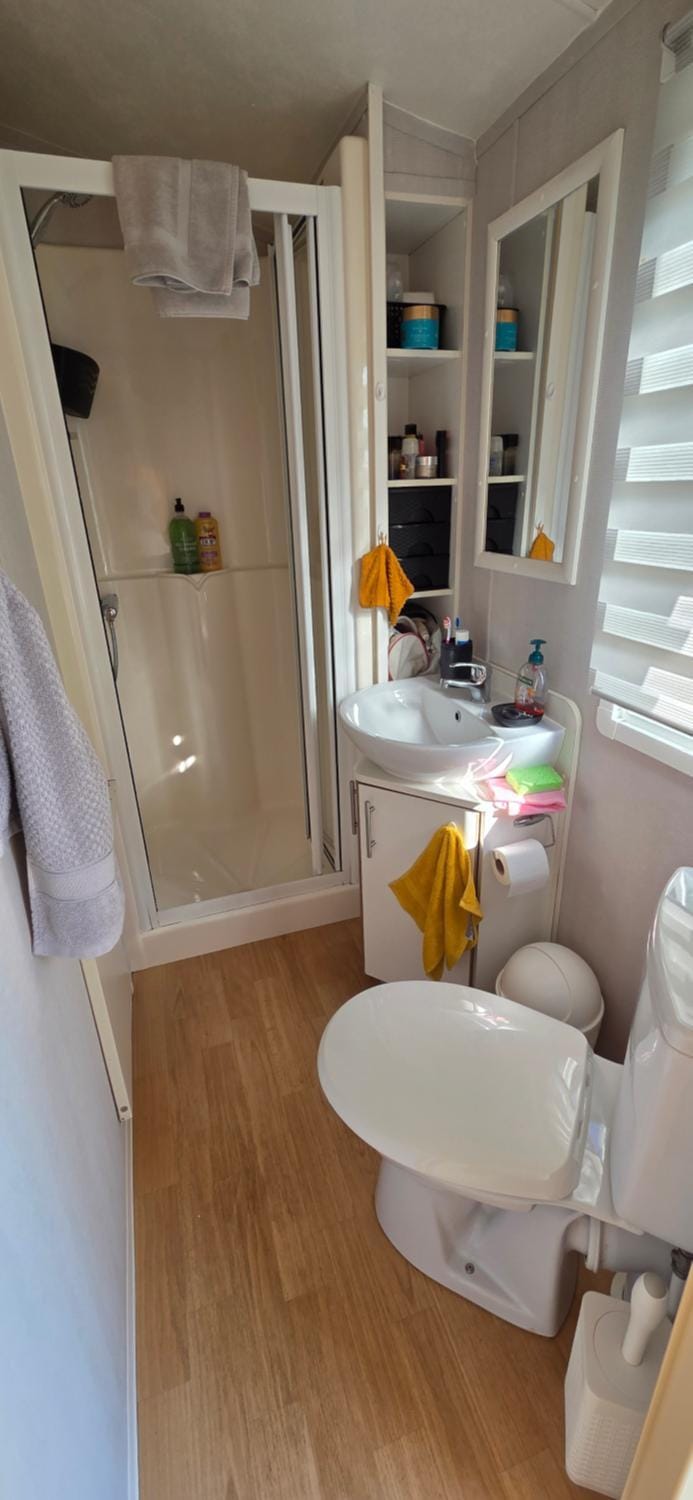 Mobilhome tout confort 4 pers 2 chambres N10 Camping Paradis Le Pouldu Campground/ 
RV Resort in Clohars-Carnoët
