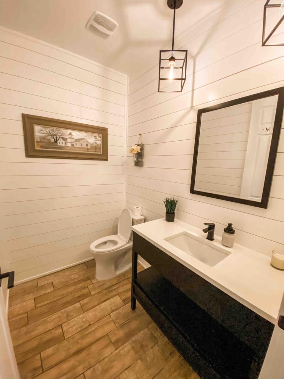 The Phoenix Farmhouse House in Phoenix