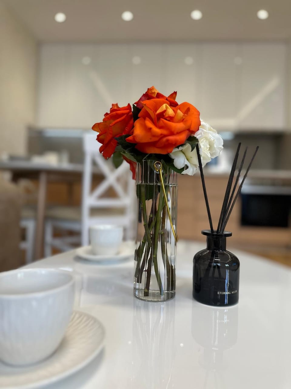 Kitchen or kitchenette, Food and drinks, Dining area