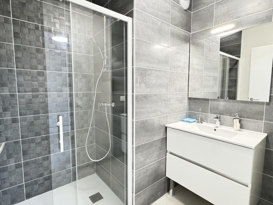 Bel apt 85m2 pour 8p Parking et Balcon Apartment in Cauterets