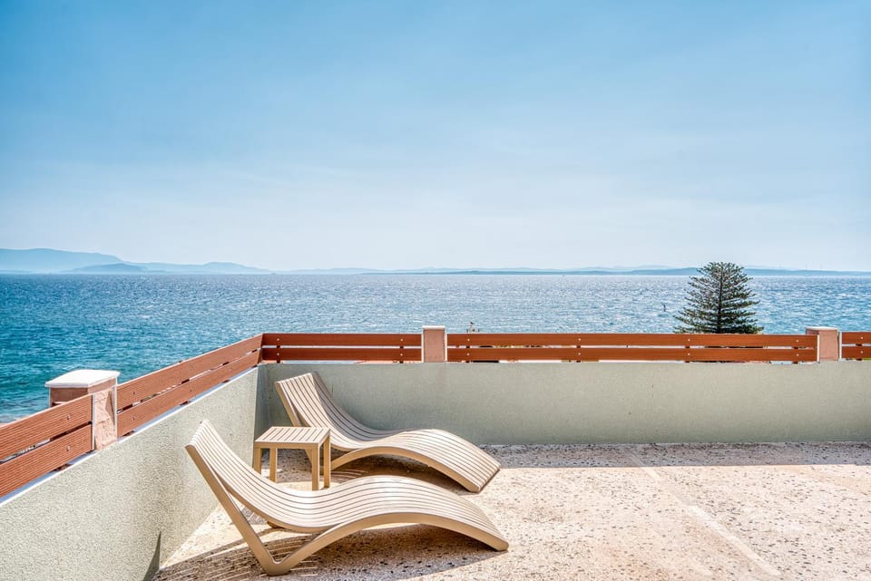 Day, Natural landscape, Sea view, sunbed