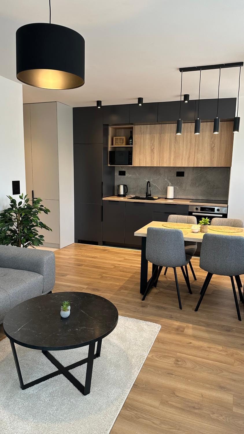 Kitchen or kitchenette, Seating area, Dining area