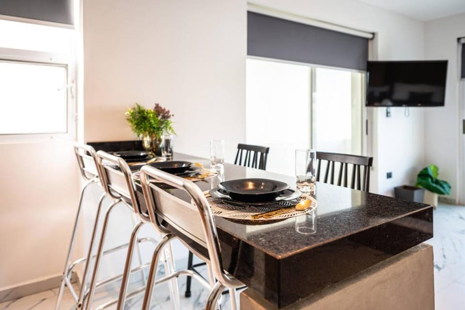 Modern Studio w Rooftop Pool Walk to Beach 5th ave House in Playa del Carmen
