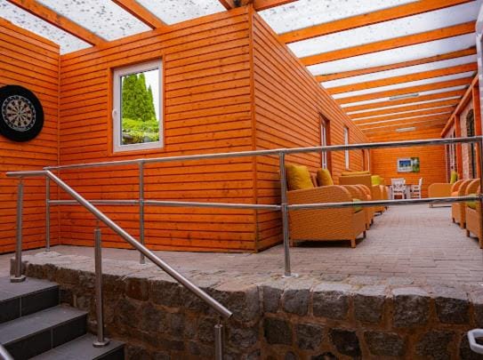 Darts, Balcony/Terrace, Seating area