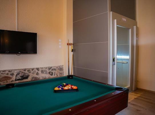 Communal lounge/ TV room, Billiard, Game Room, TV and multimedia, Evening entertainment
