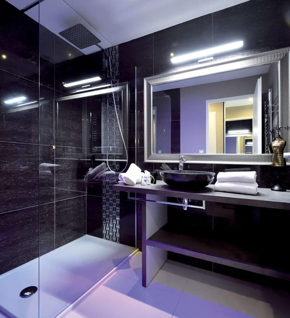 Shower, Bathroom