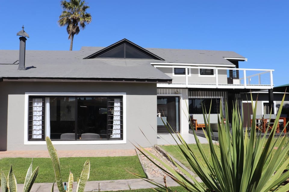 Patio, Facade/entrance, Natural landscape, Activities, Garden, Balcony/Terrace, Beach, Windsurfing, Garden view, Sports, Family