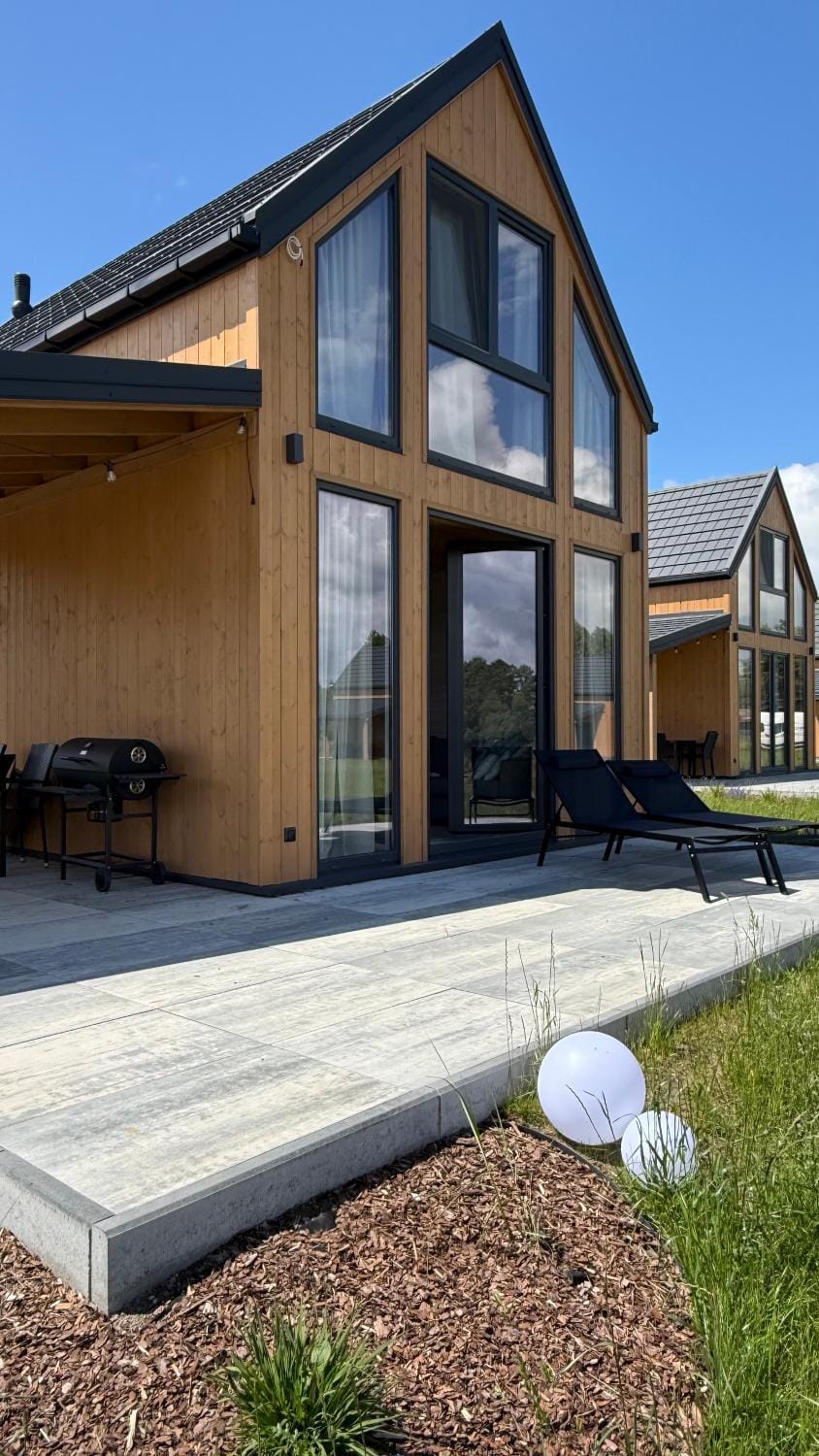 Property building, Day, Garden, older children, older children, sunbed