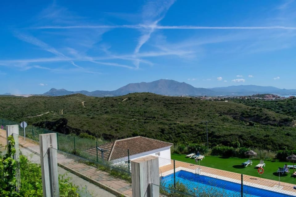 3BR Family apartment with pool Apartment in Costa del Sol