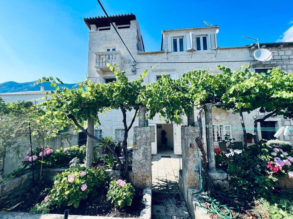 Property building, Garden