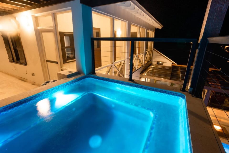 Casa Bonita and Mistico Beach Club plus Boat Shuttle Villa in San Pedro