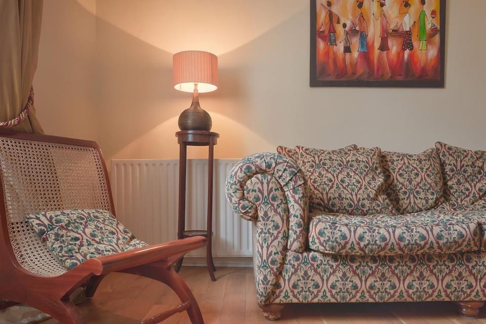 TFF High-Class & Central & Spacious Top Floor Home Apartment in Bath