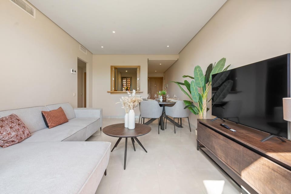 TV and multimedia, Living room, Dining area