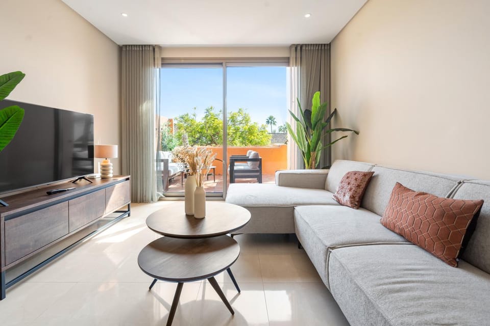 View (from property/room), Living room, Dining area