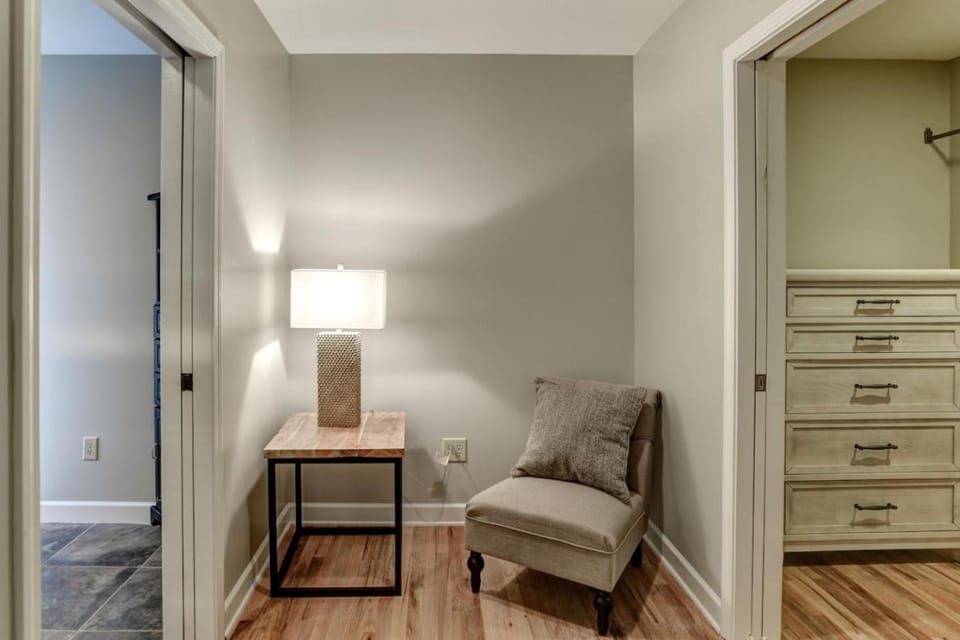 Group Getaway Hot Tub Firepit House in Asheville