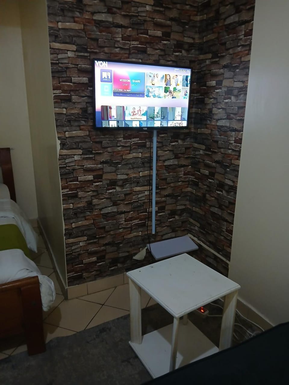 TV and multimedia, Seating area