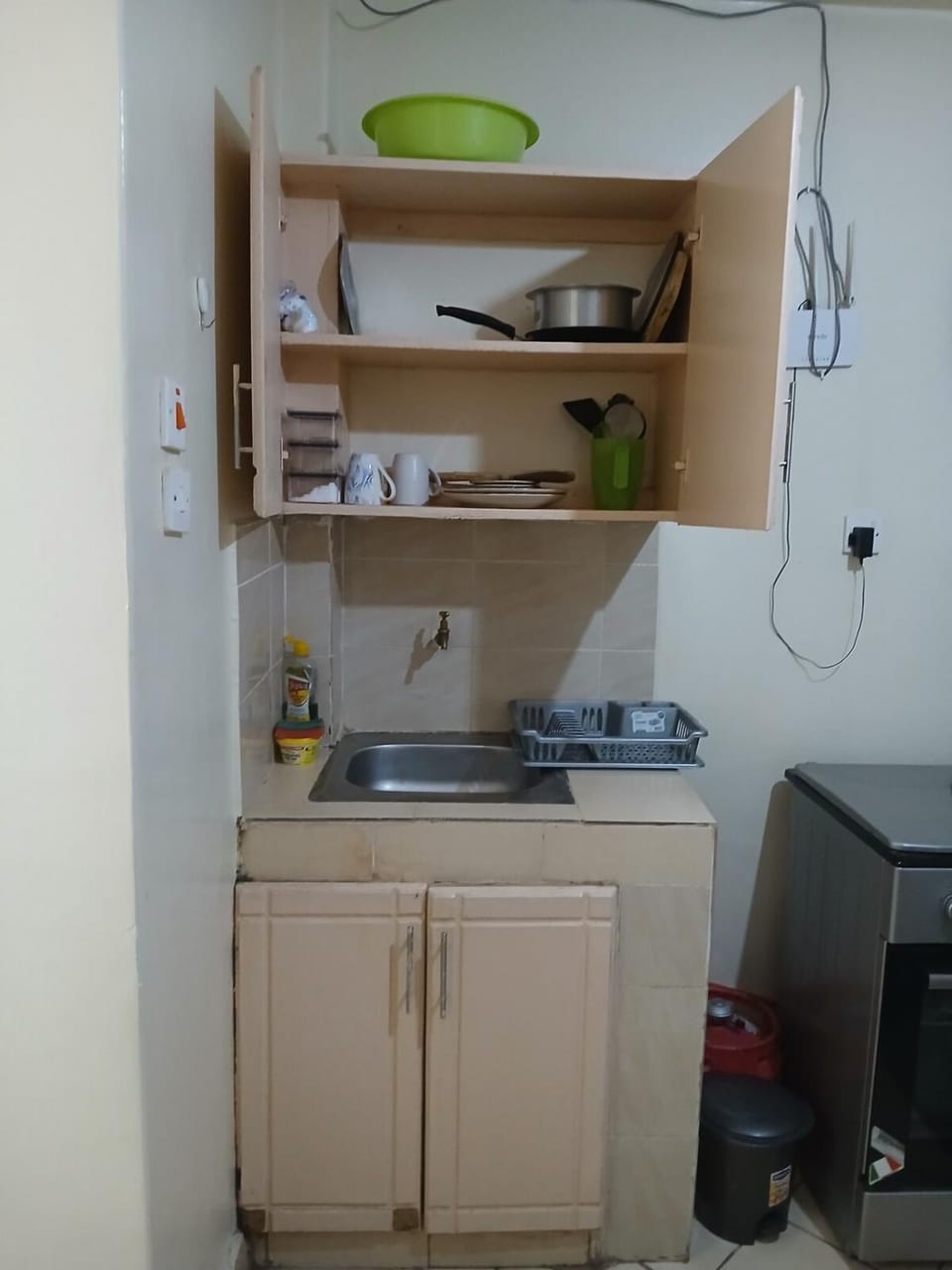 Kitchen or kitchenette