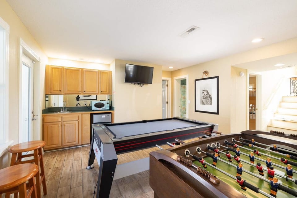 Private Pool and hot tub with Ocean Views House in Corolla