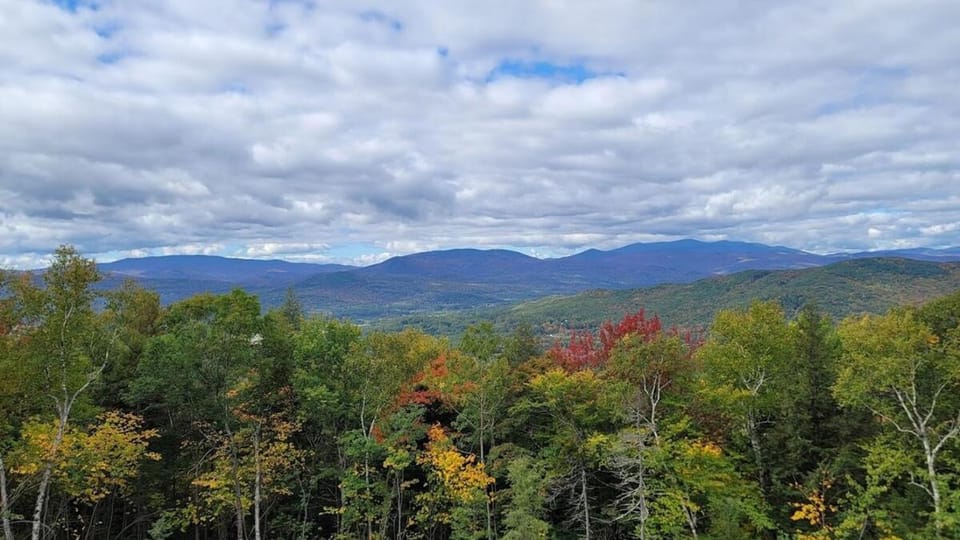 Campton Mountain Ski Retreat for Year-Round Fun -Best view and Best Price Guarantee Chalet in Campton