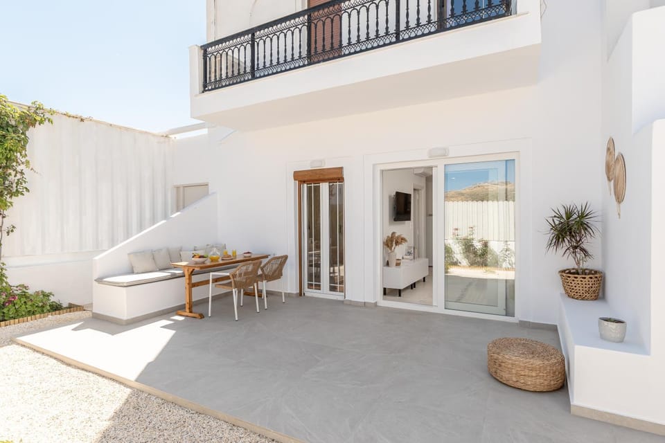 Patio, Balcony/Terrace, Dining area