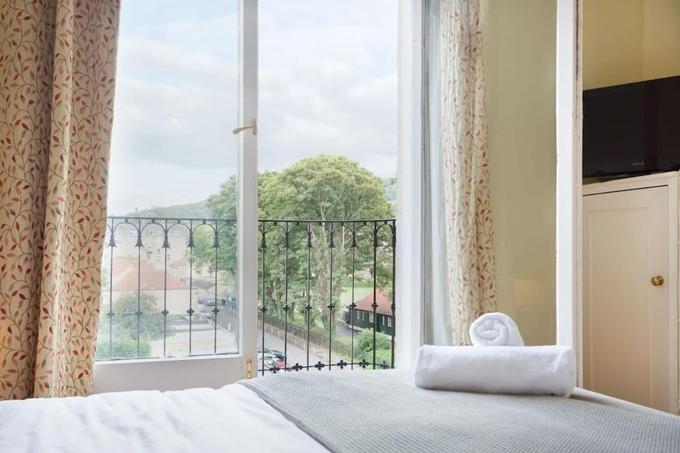 FFF Bright & Central & Elegant 1 Bed Home in Bath Apartment in Bath