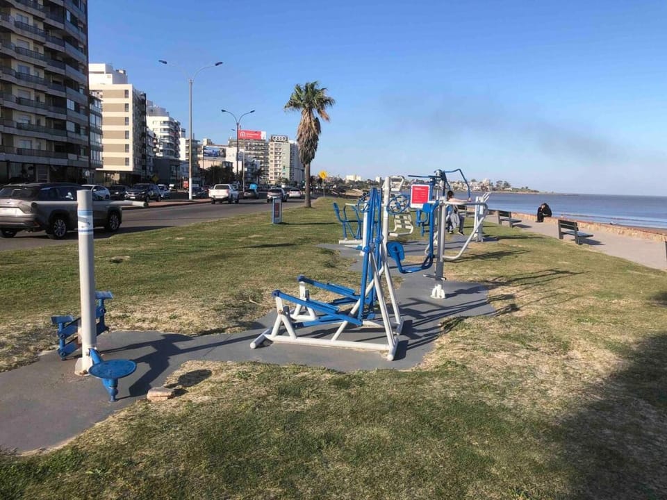 Apartamento Frente al mar , sobre Rambla Malvin Apartment in Montevideo Department, Uruguay