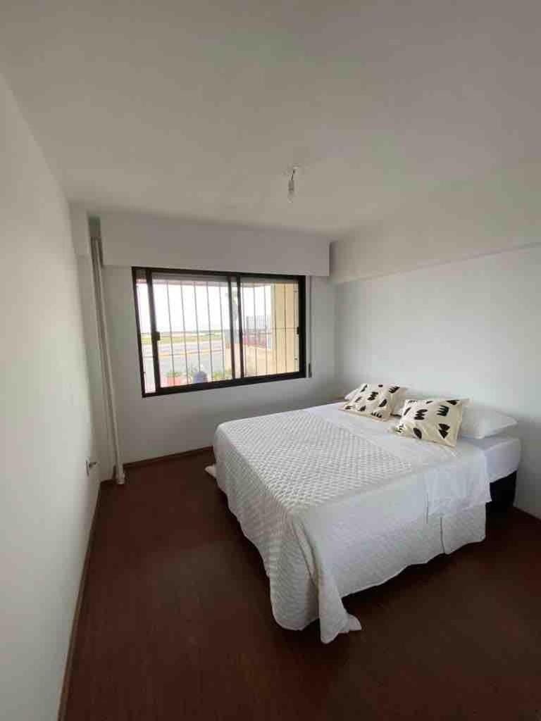 Apartamento Frente al mar , sobre Rambla Malvin Apartment in Montevideo Department, Uruguay
