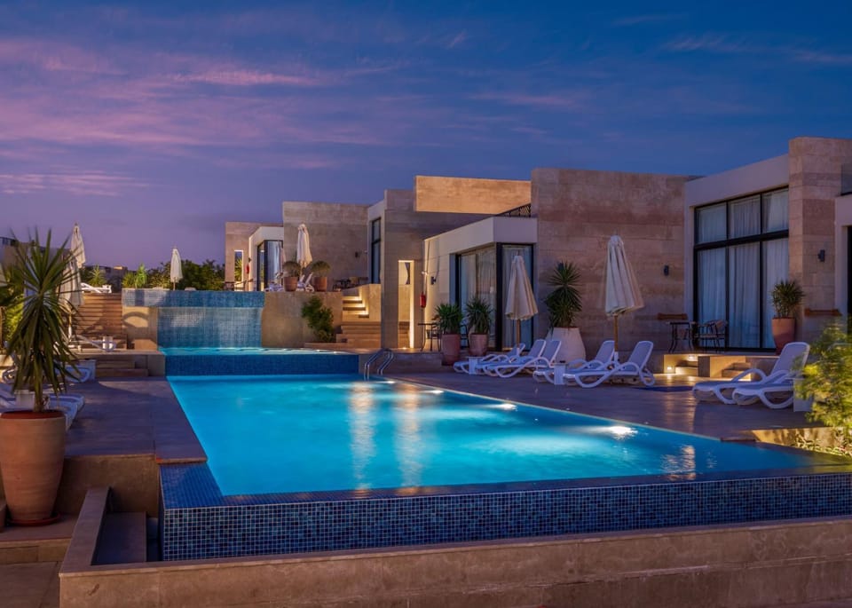 Property building, Swimming pool
