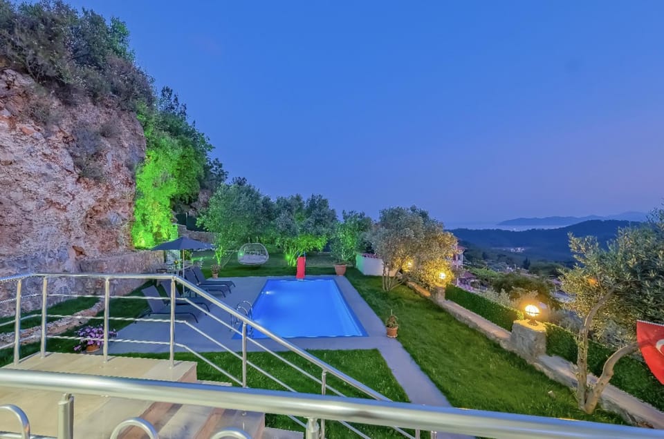 Natural landscape, Garden, Garden view, Mountain view, Pool view, Swimming pool