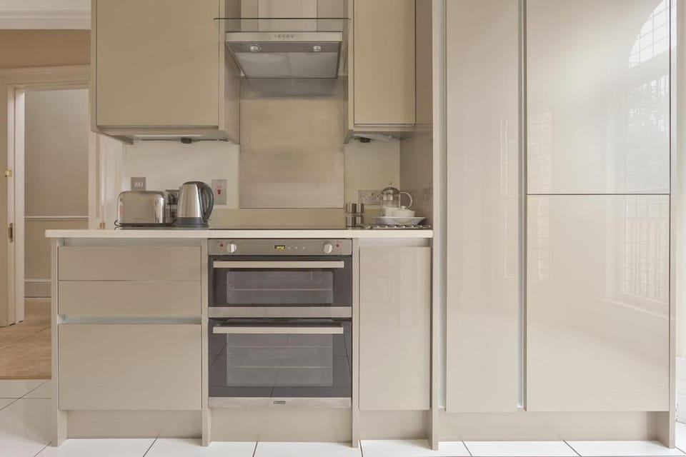 GFF Elegant & Central & Spacious 2 Bed Home with Garden Apartment in Bath